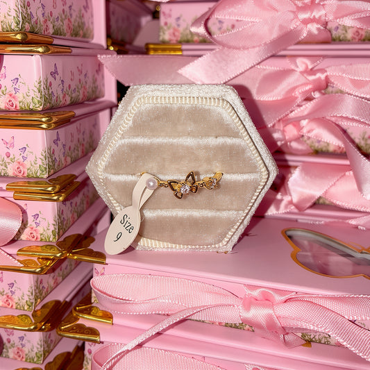 Dainty pearls